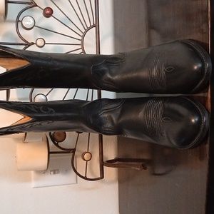 Ariat black leather boots J Toe LIKE NEW!! Size 9 D